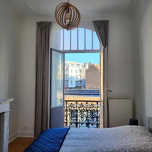 Brussels Bed & Blockchain Private With Shared Bathroom Guest house