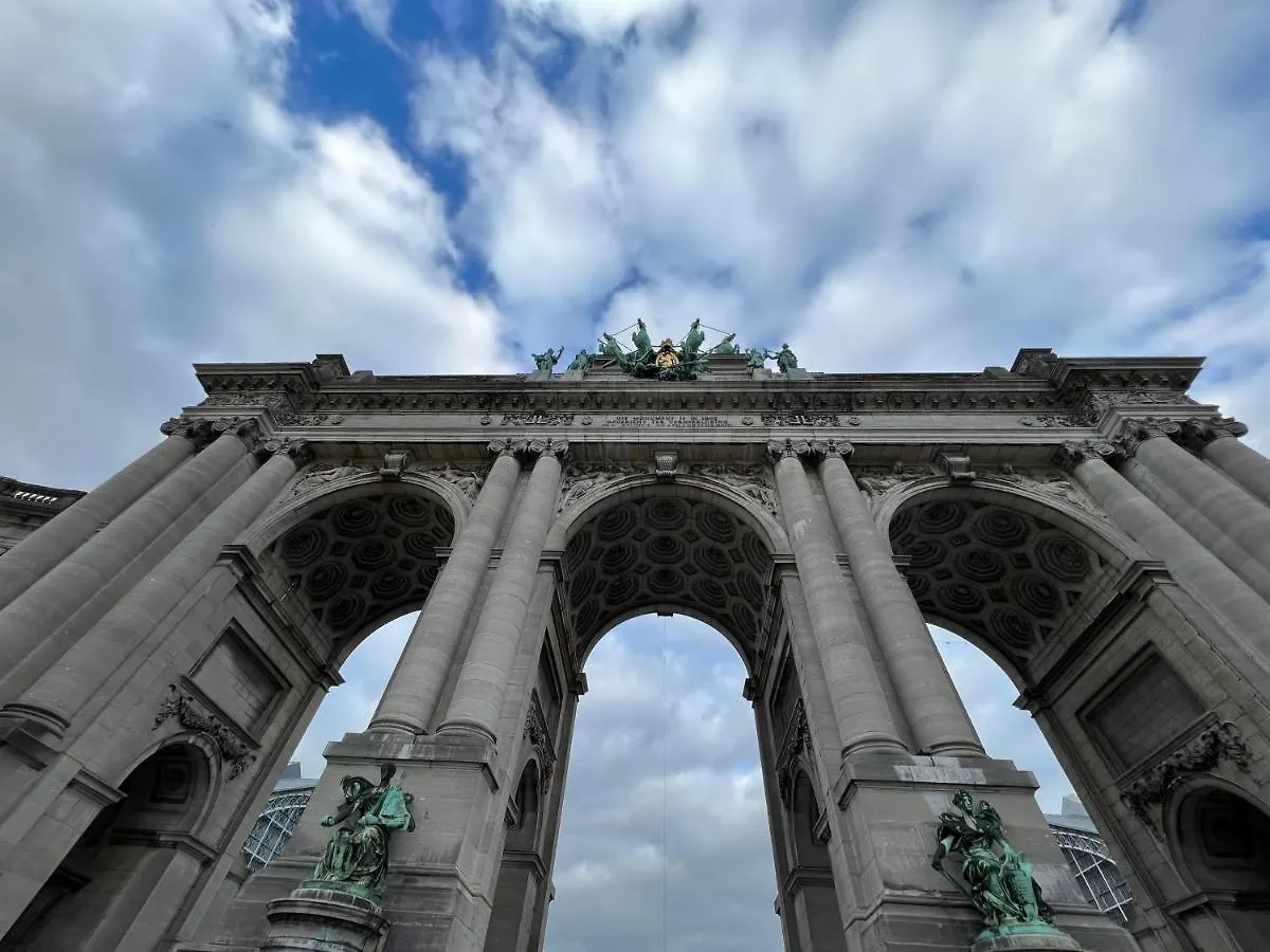 アパート Cinquantenaire Appartement ブリュッセル